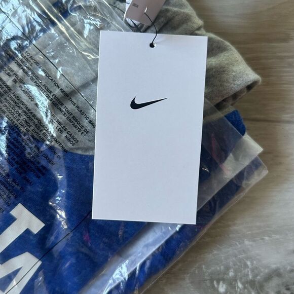 Nike Los Angeles Dodgers‎ Full-Zip Hoodie Blue and gray size M
NWT in packaging - Picture 8 of 8